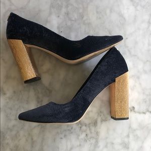 Navy blue Calvin Klein pointed toe gold heel